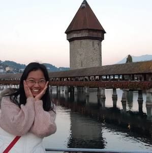 Meet your Posher, Siqi